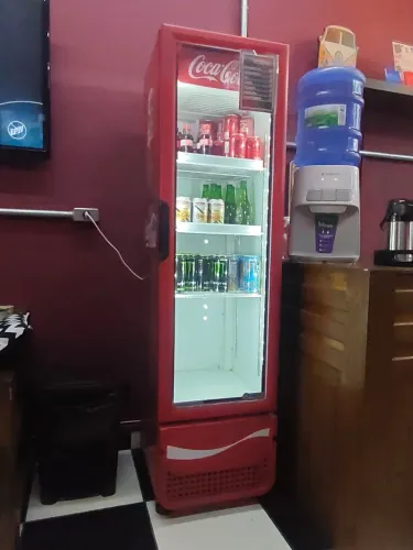 Geladeira Expositora Coca-Cola Imbera Vertical - Funcionando