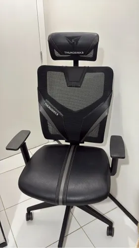 Cadeira Ergonômica ThunderX3