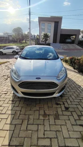 Ford Fiesta Sedan 1.6 16V Flex Aut. 2015