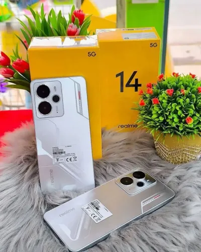 Disponível Realme 14 5G de 256GB , 8 RAM , *NFC*, *FREE FIRE .