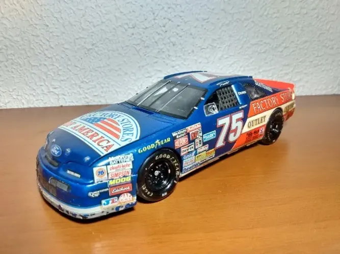 Miniatura Ford Thunderbird Nascar 1/24