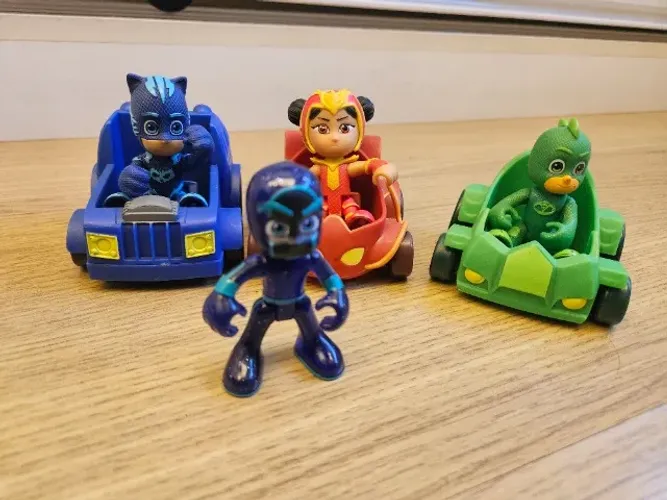 Coleção Bonecos E Veículos Pj Mask