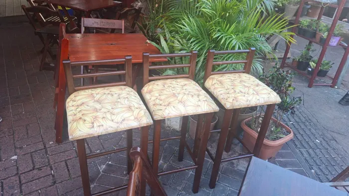 Oferta: Banco de Madeira Rústico para Varanda e Jardim (Pronta Entrega),Tamanho 1,30 