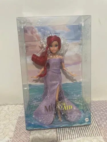 Boneca Ariel Disney Collector - Com Suporte, Edição de 35° Aniversário do filme