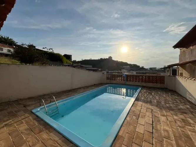 Casa com 5 Quartos para alugar, 250 m² por R$ 6.500/mês - Poço Rico - Juiz de Fora/MG