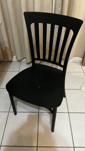 Mesa de jantar quadrada + 4 cadeiras