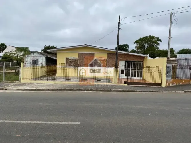 Casa (3 dormitorios sendo 1 suite)