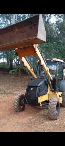 Retroescavadeira New Holland B95B 