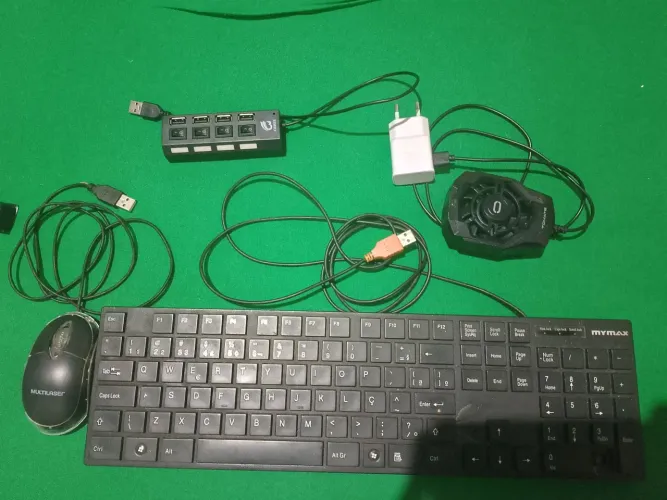 Vendo teclado e derivados