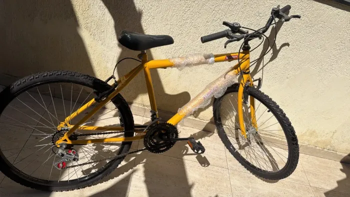 Bicicleta Amarela