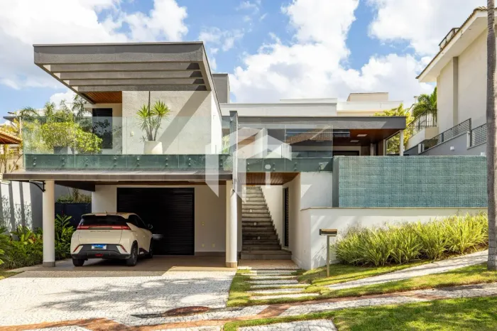 CASA À VENDA OU LOCAÇÃO NO SAINTE HELENE EM SOUSAS, CAMPINAS/SP.