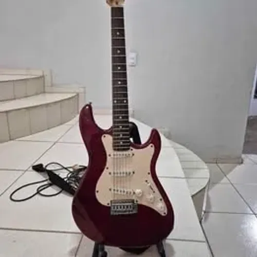 Vende-se Guitarra Strinberg usada