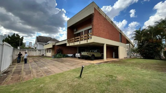 BELA SUÍÇA | Casa comercial para Locação com 7 Quartos, 4 Suítes, 20 Vagas, 4000m² por R$ 
