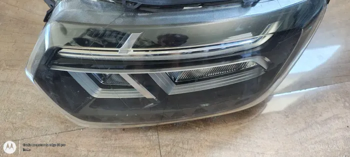 Farol Duster 24/25 LE original (Sem reparo)