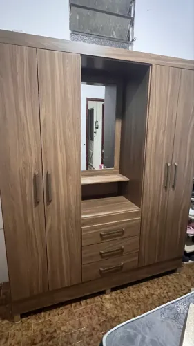 Vendo Guarda Roupa