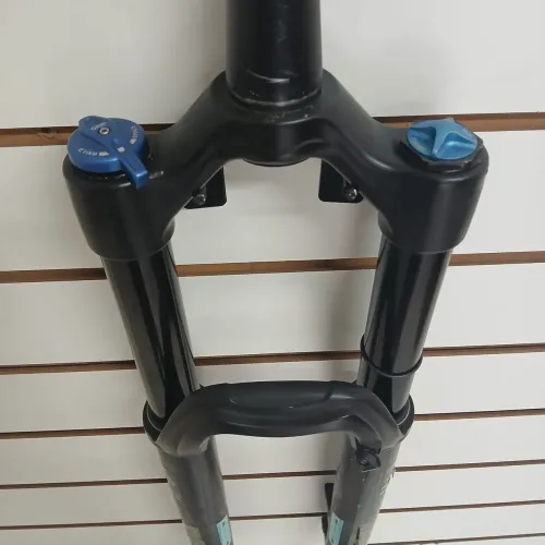 Suspensão Fox 36<br>Aro 27/5<br>R$ 2.500