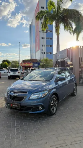 Chevrolet Onix Hatch LTZ 1.4 8V Flex Power Aut. 4P 2014