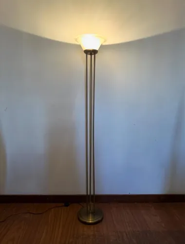 Luminária de piso anos 80