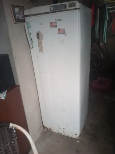 Só falta a jeita a porta e colocar um cabo no moto pra ela pega tudo certo 
