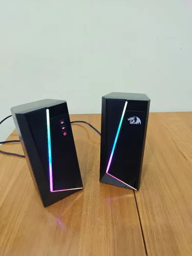 Caixa de som gamer redragon RGB