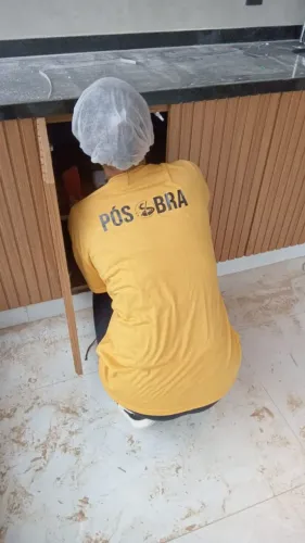 Preciso de homens para limpeza entre 30/40 anos.