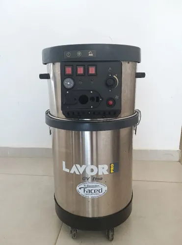 Máquina de limpeza a vapor profissional com extratora pra limpeza de estofados