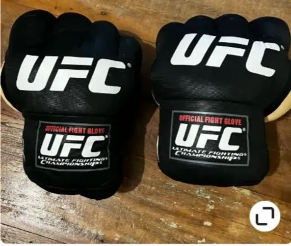 luva de mma de pelúcia ufc