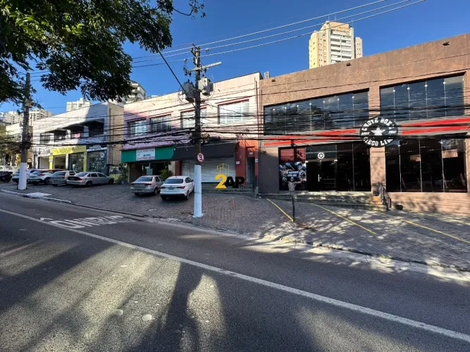 Prédio Comercial à Venda na Vila Andrade, São Paulo-SP: 10 salas, 12 banheiros, 15 vagas d