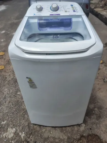 POR 650 REAIS VENDO MÁQUINA DE LAVAR ROUPA ELECTROLUX 9 KG