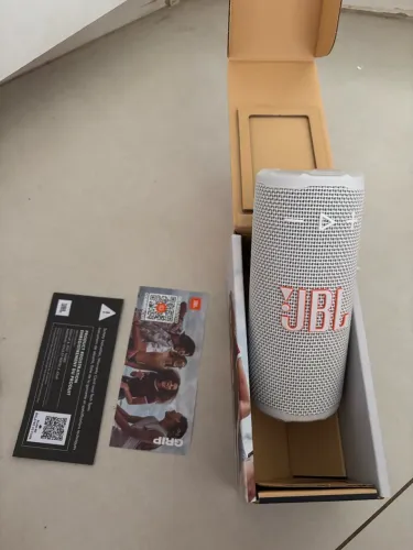 Caixa de Som JBL Grip - Branco nova