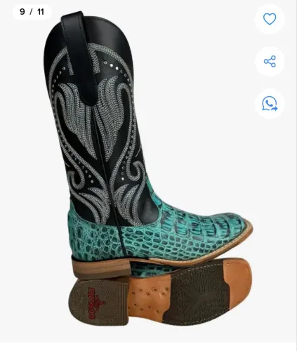 Vendo bota couro jacaré nova !