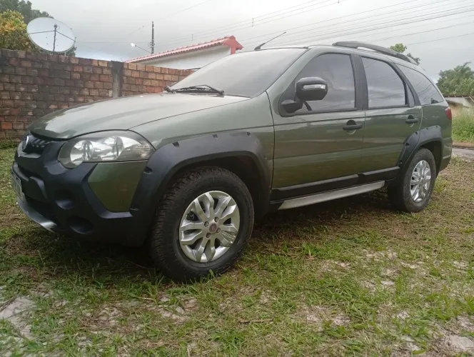 Fiat Palio Weekend Adventure Locker 1.8 Flex 2013