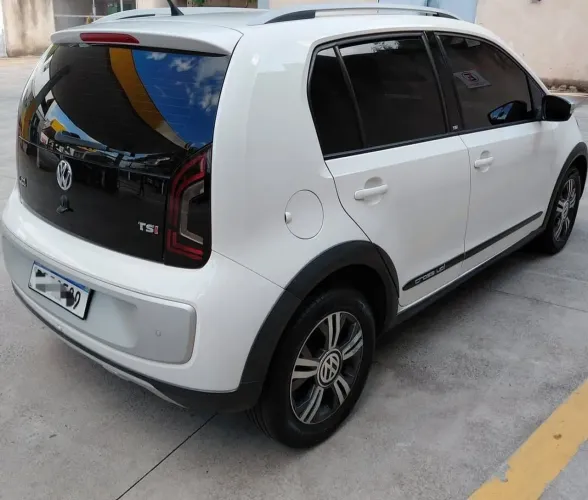 Volkswagen Up! Cross 1.0 TSI Total Flex 12V 5P 2016