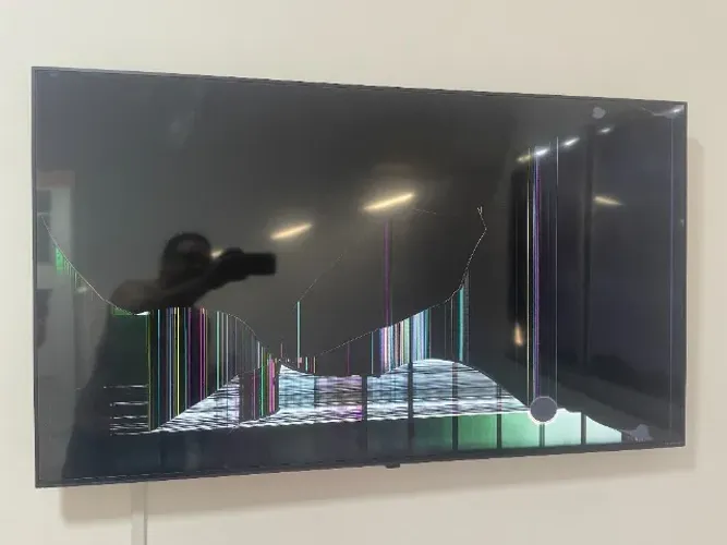 TV LG NanoCell 50NANO75SQA - Tela quebrada
