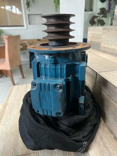 Motor elétrico WEG 3cv