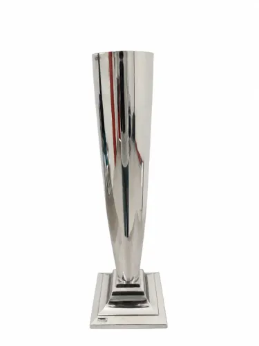 Vaso Decorativo Moderno em Metal Prateado Espelhado - Design Elegante e Sofisticado