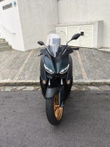 Yamaha XMAX 250 2024 Verde Matte | 5.700 km | Único Dono | R$ 30.500