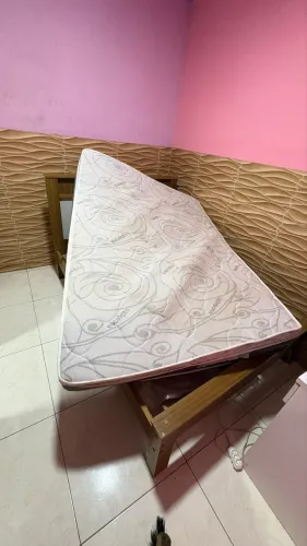 Cama e colchão