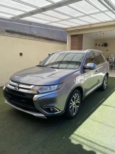 Mitsubishi Outlander Comfort 2.0 16V Aut. 2018