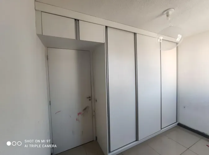 Vende GUARDA ROUPAS BARATO