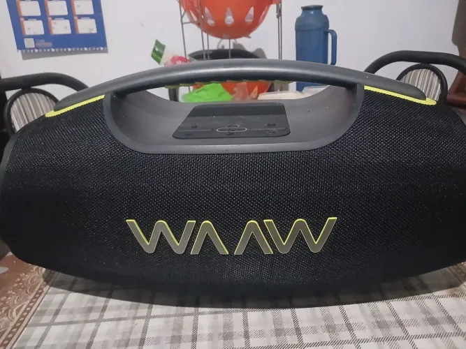 Vendo caixa de som bombox novinha