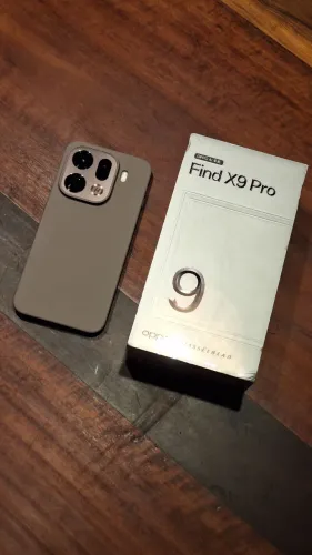 Smartphone Oppo Find X9 Pro - 12/256GB - CN / Titânio - NOVO