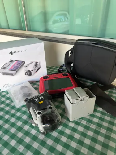 DRONE DJI MINI 4 PRO COMBO FLY MORE