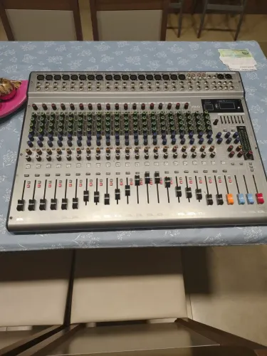 Vendo mesa de som