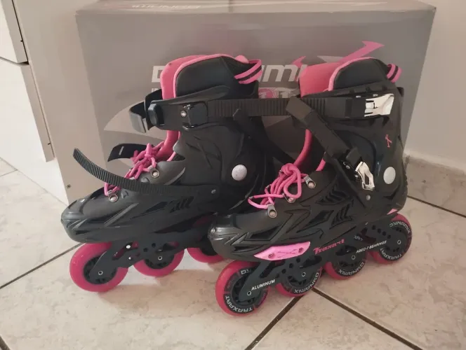 Vendo patins novo. Número 41/42.
