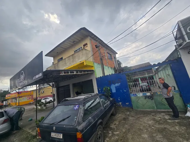Estrada do Cabuçu Casa Comercial com lojas