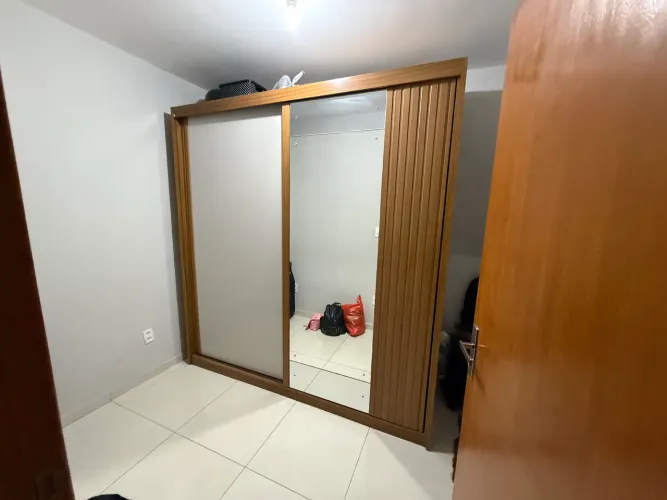 Vendo Guarda Roupa