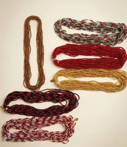 Guias de missangas. 39cm. Últimas 11 dúzias