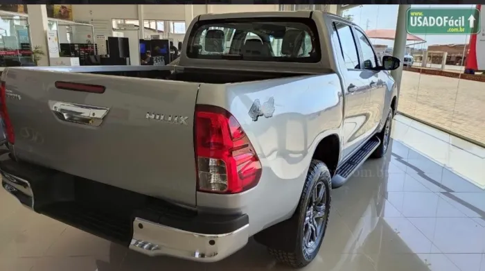 Toyota Hilux CD SR 4X4 2.8 TDI Diesel Aut. 2025