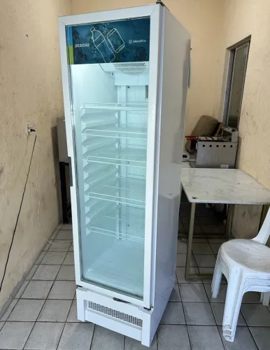 Expositor metal frio modelo novo 